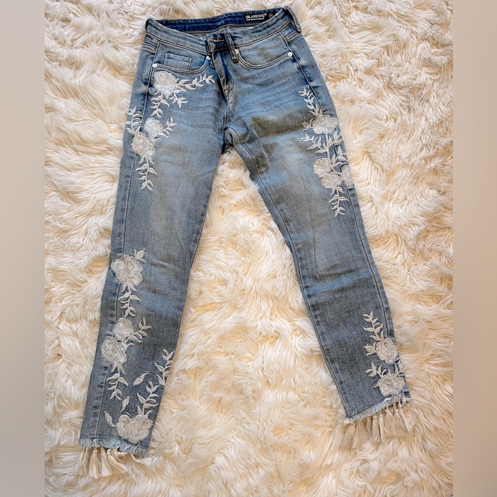 White floral embroidered mid rise jeans